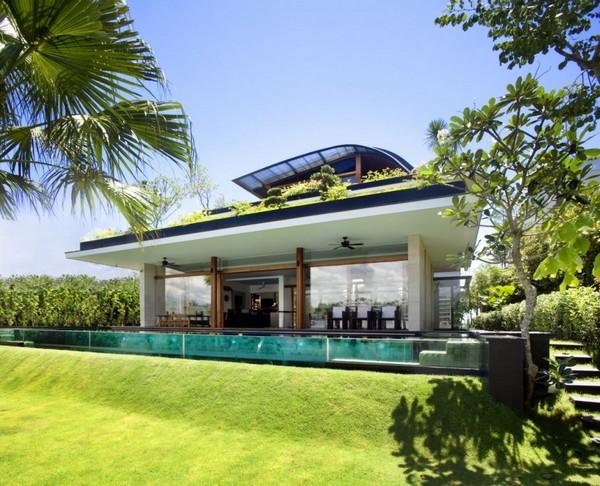 Inspiring Home with One Garden per Level