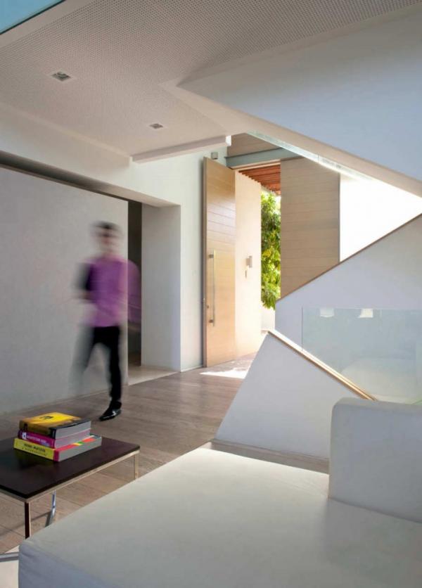 DG House