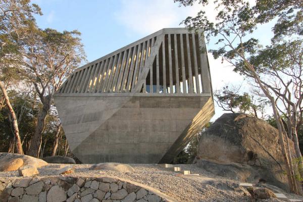 Sunset Chapel by BNKR Arquitectura