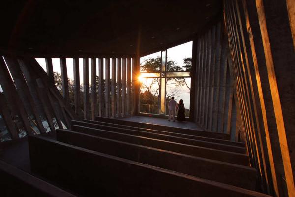 Sunset Chapel by BNKR Arquitectura