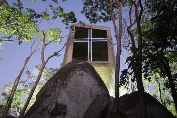 Sunset Chapel by BNKR Arquitectura