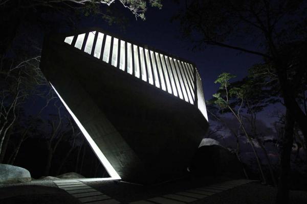 Sunset Chapel by BNKR Arquitectura