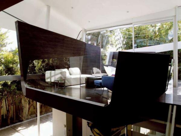The Skywave house