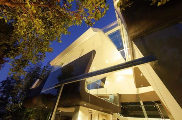 The Skywave house