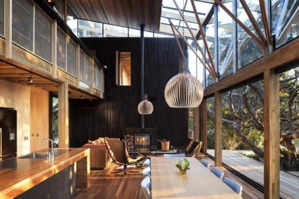 Under Pohutukawa Beach House