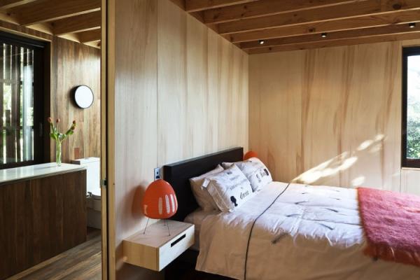 Under Pohutukawa Beach House