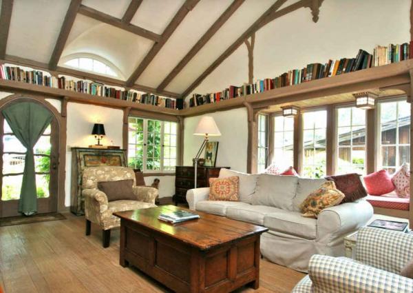Lilacs &amp; Laughter - A Cottage in Carmel-by-the-Sea