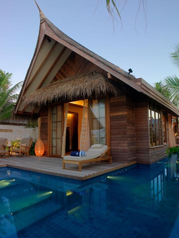 Jumeirah Vittaveli Resort in Maldives