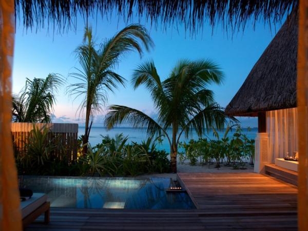 Jumeirah Vittaveli Resort in Maldives