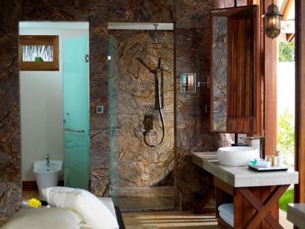Jumeirah Vittaveli Resort in Maldives