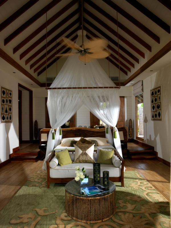 Jumeirah Vittaveli Resort in Maldives
