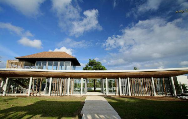 Kayu Aga House by Yoka Sara