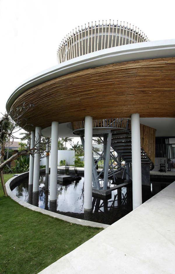 Kayu Aga House by Yoka Sara
