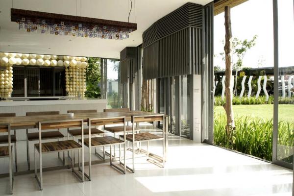 Kayu Aga House by Yoka Sara