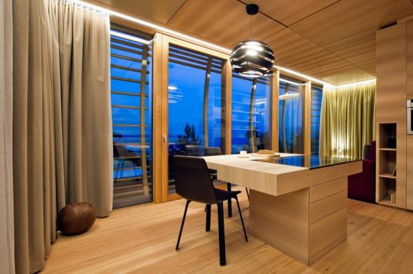 Fincube House
