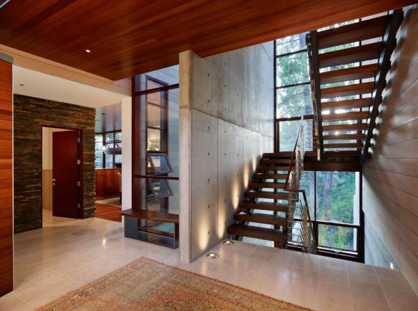 Luxury Villa in Mandeville Canyon
