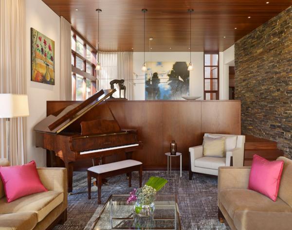 Luxury Villa in Mandeville Canyon