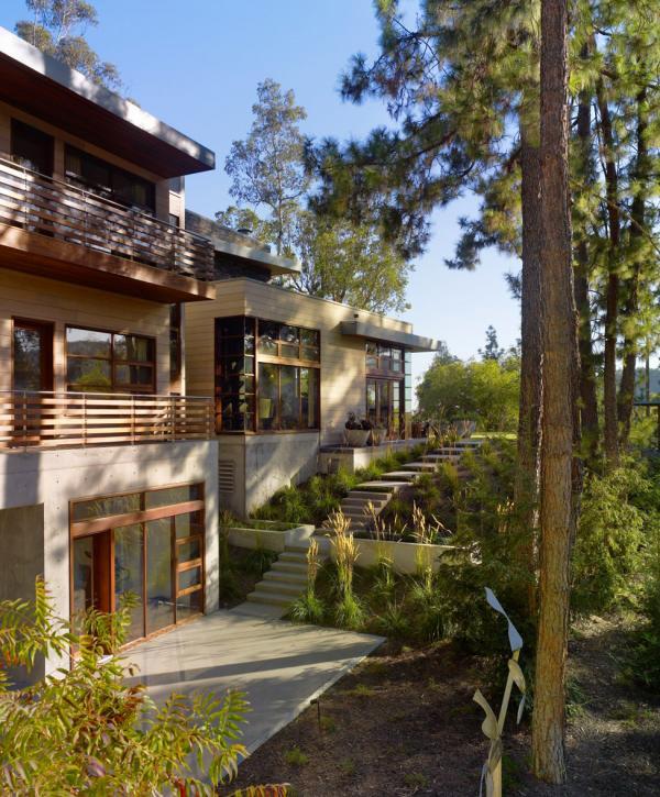Luxury Villa in Mandeville Canyon