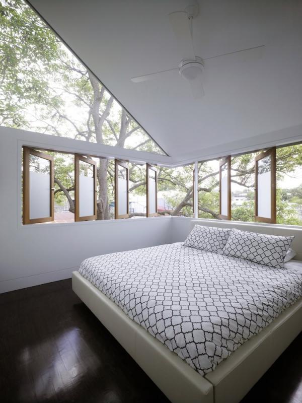 Elliott Ripper House by Christopher Polly Architect