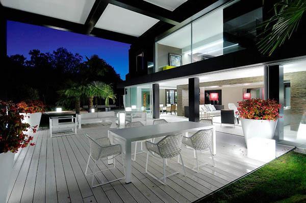 Spectacular Modern Villa in Madrid