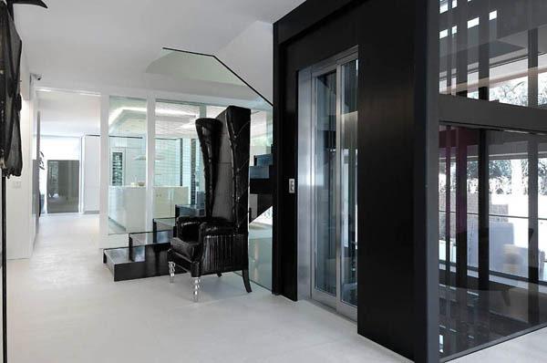 Spectacular Modern Villa in Madrid