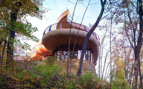 Chenequa Residence