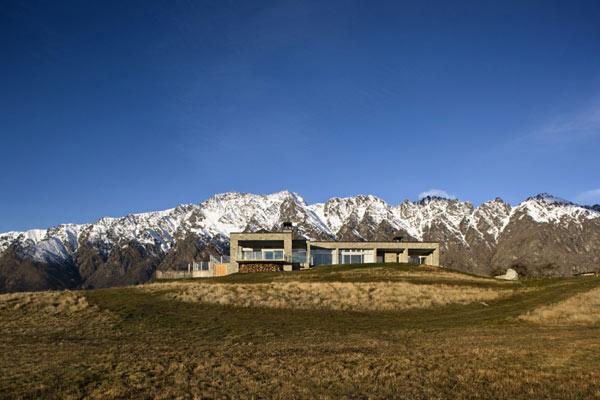 Lakefront Coburn Residence
