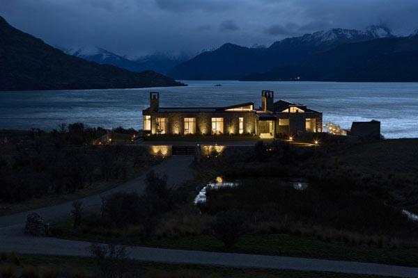 Lakefront Coburn Residence
