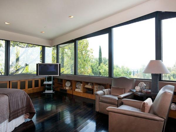 A Contemporary House in Los Angeles