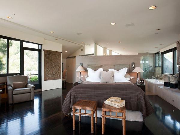 A Contemporary House in Los Angeles