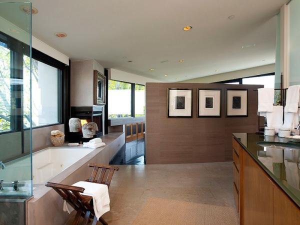 A Contemporary House in Los Angeles