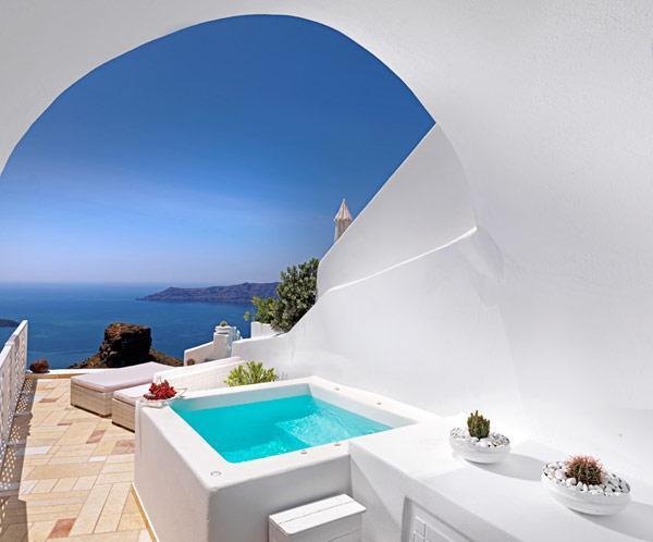 Amazing Sights at Tholos Luxury Hotel Resort
