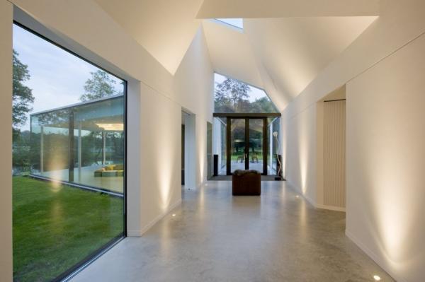 Villa 4.0 by Dick van Gameren Architects