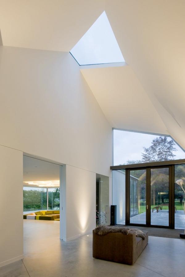 Villa 4.0 by Dick van Gameren Architects