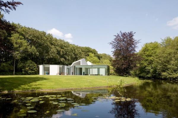 Villa 4.0 by Dick van Gameren Architects