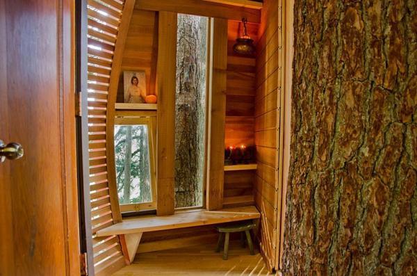 HemLoft Treehouse by Joel Allen