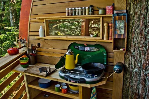 HemLoft Treehouse by Joel Allen