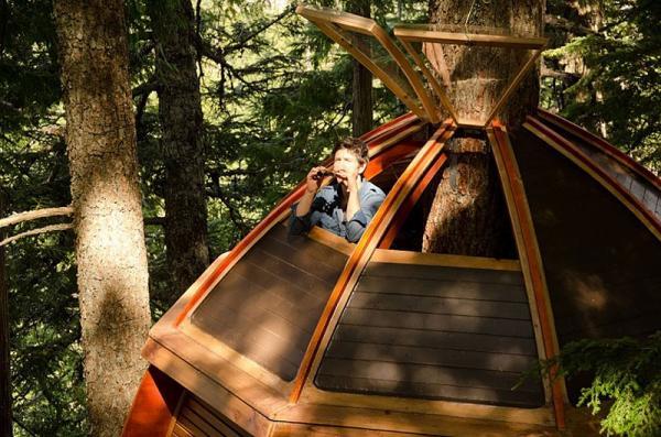 HemLoft Treehouse by Joel Allen