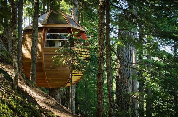 HemLoft Treehouse by Joel Allen