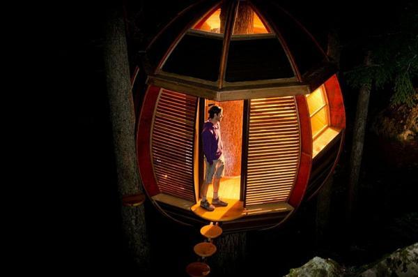 HemLoft Treehouse by Joel Allen