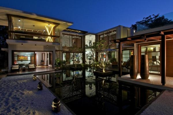 Courtyard House