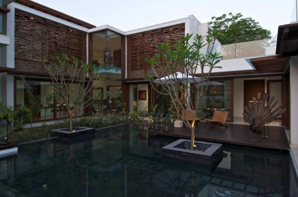 Courtyard House