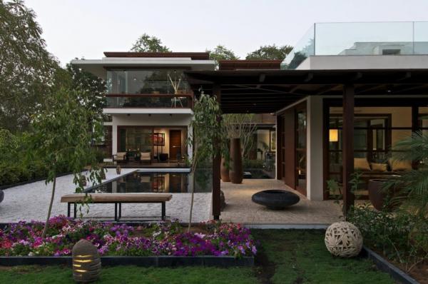 Courtyard House