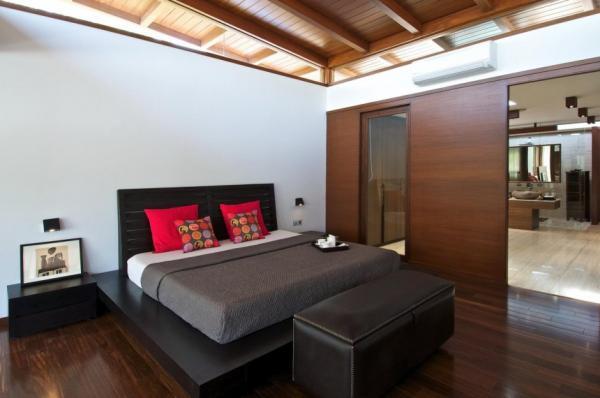 Courtyard House