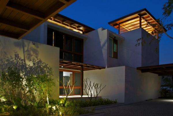 Courtyard House