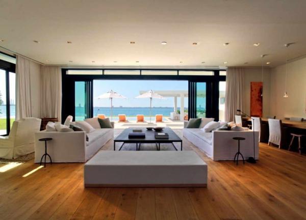 Beach Residence by Ralph Choeff