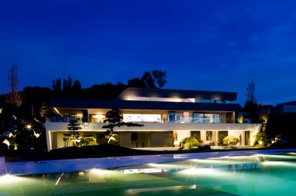 Spanish House by A-cero
