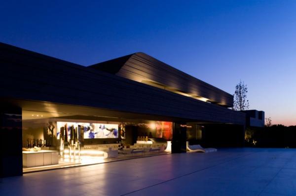 Spanish House by A-cero