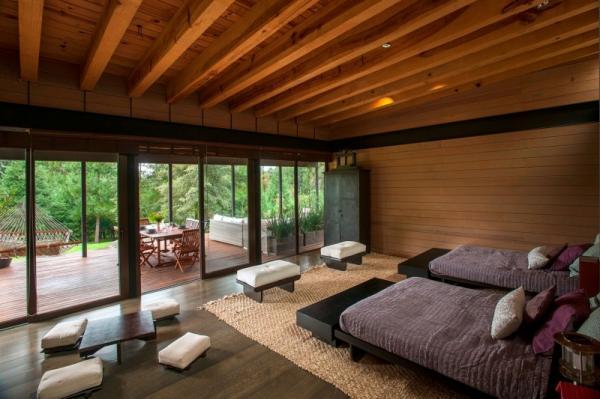 San Sen House