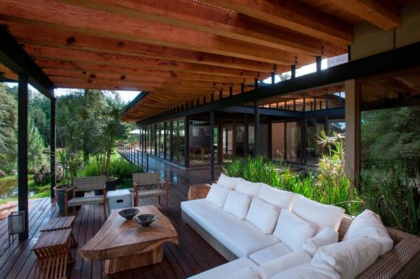 San Sen House